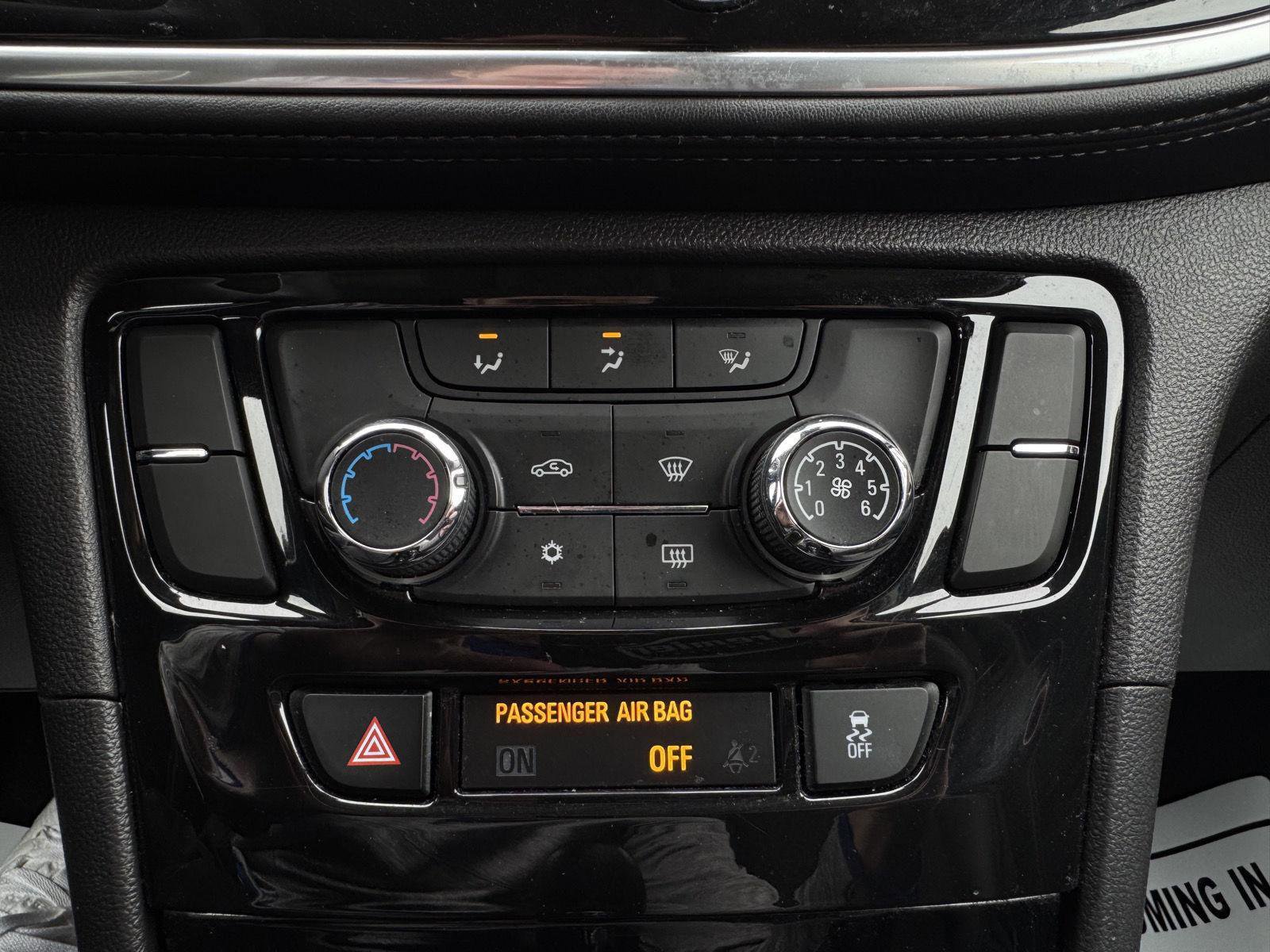 Used 2020 Buick Encore Preferred w/ Safety Package image 24