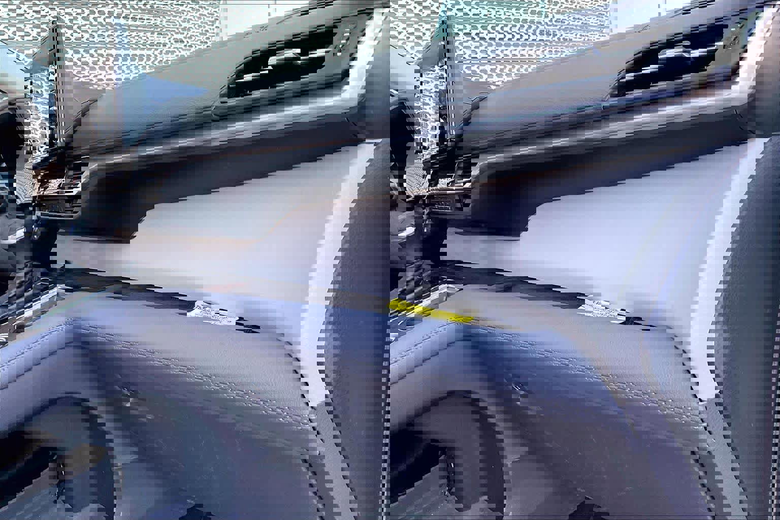 Used 2022 Toyota Sienna XLE image 17