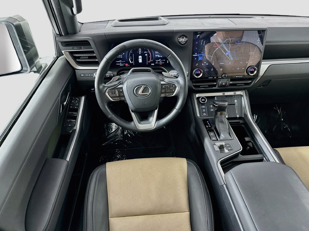 Used 2024 Lexus GX 550 AWD/4WD image 25