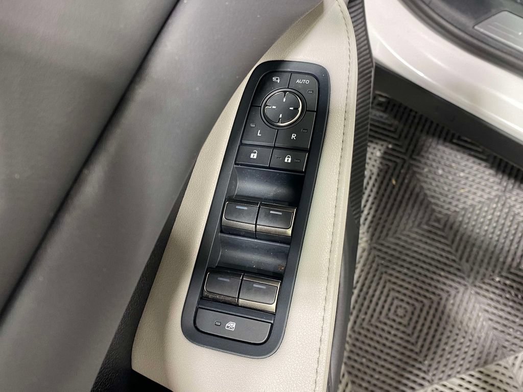 Used 2025 Lexus RX 350 Premium w/ Accessory Package AWD/4WD image 20