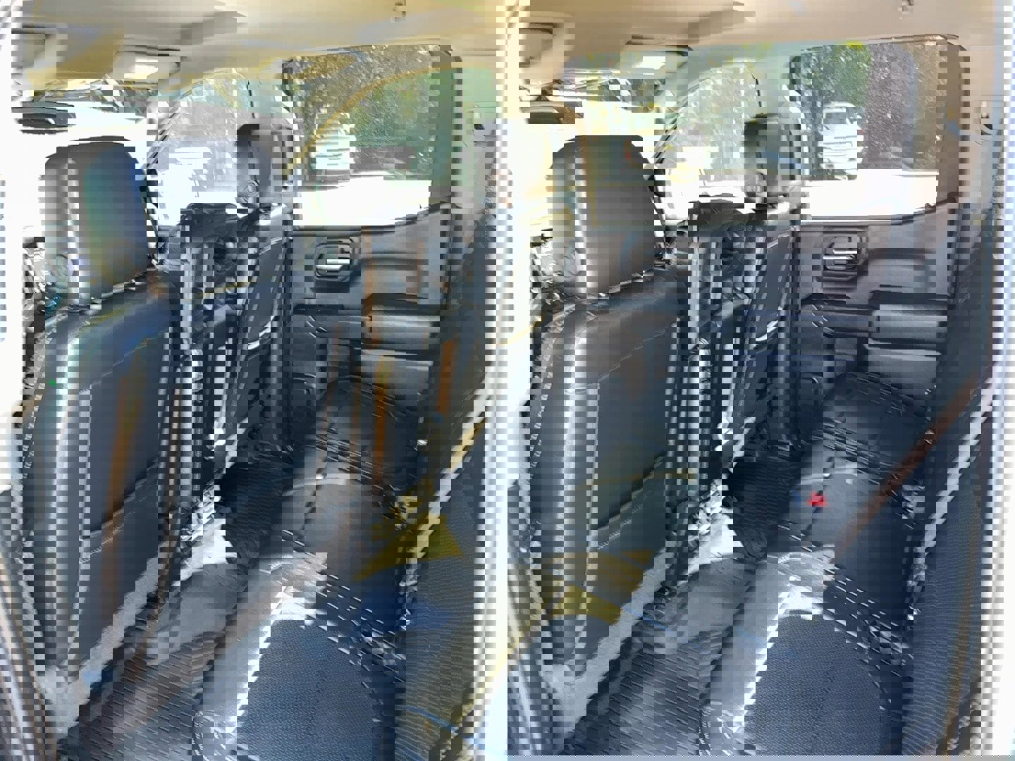 Used 2022 Chevrolet Silverado 1500 LT image 10