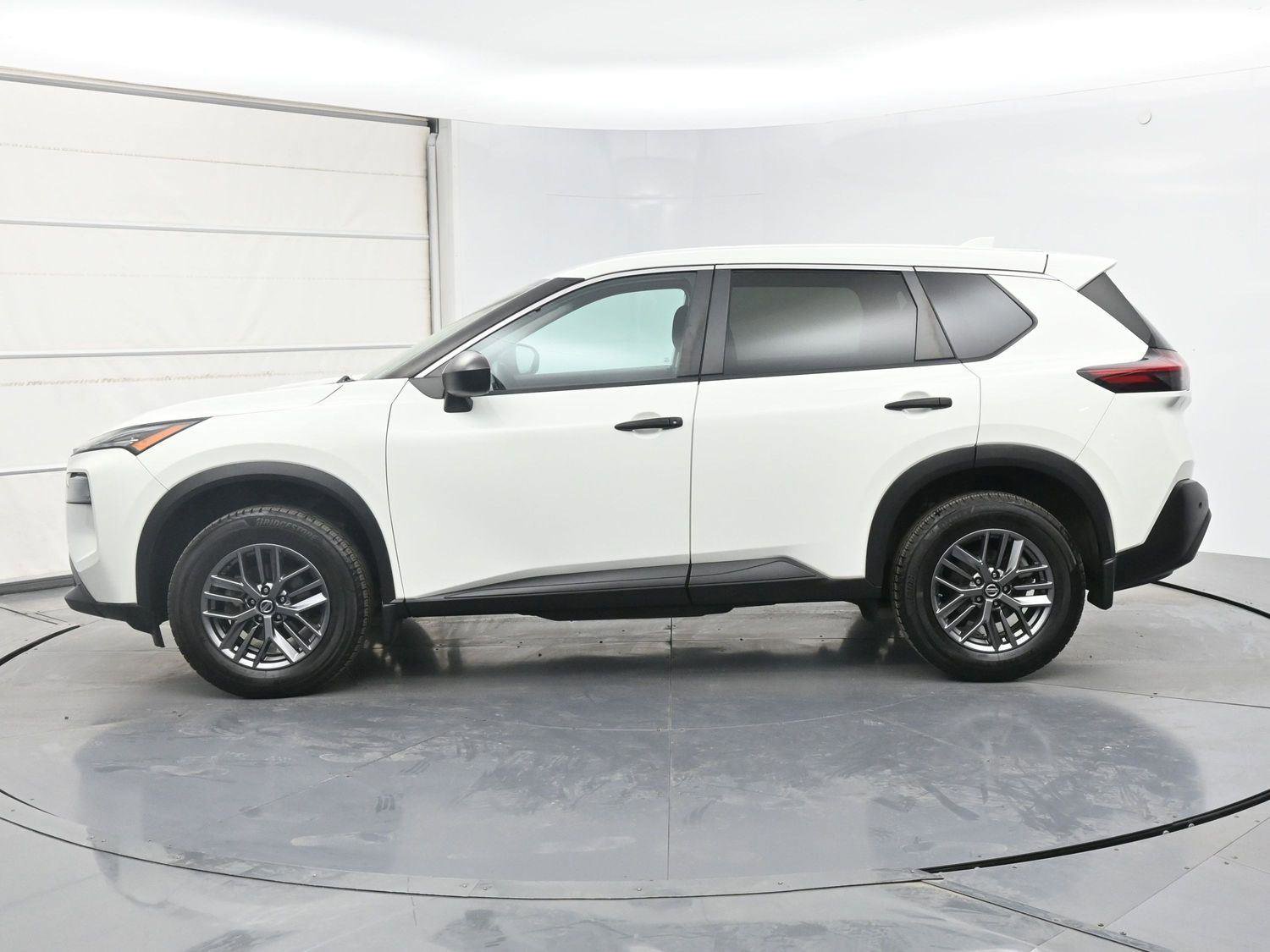 Used 2021 Nissan Rogue S AWD/4WD image 22