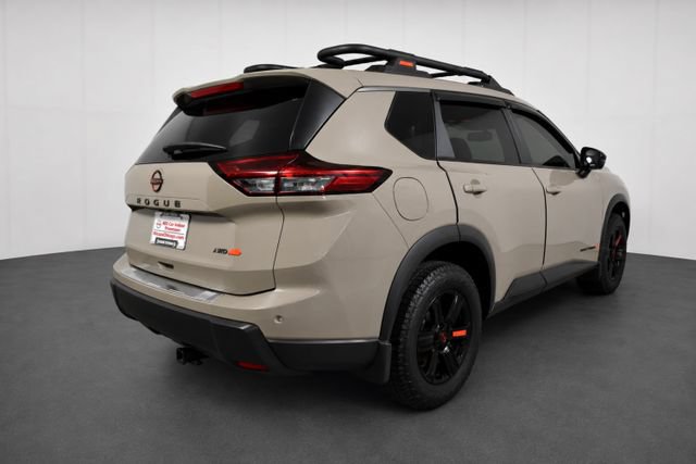 Used 2025 Nissan Rogue SV w/ Rock Creek Premium Package AWD/4WD image 4