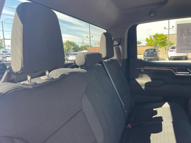 Used 2023 Chevrolet Silverado 1500 LT w/ Protection Package AWD/4WD image 32