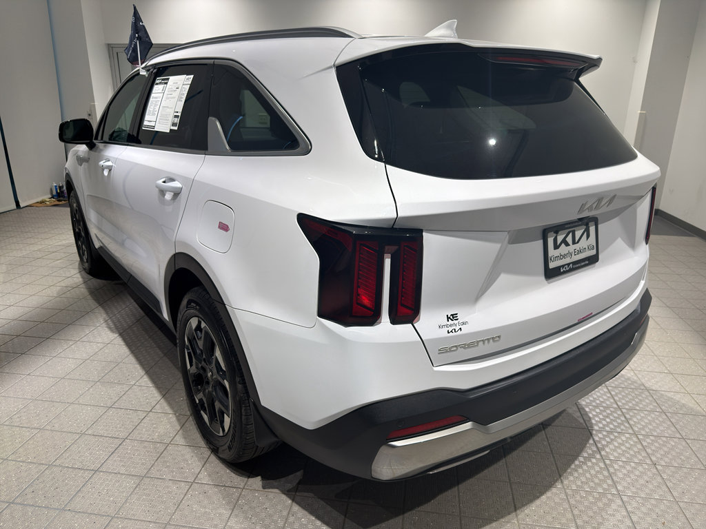 Used 2025 Kia Sorento S FWD image 3