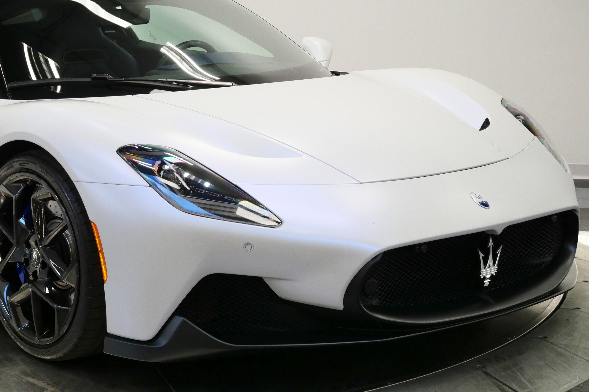 Used 2023 Maserati MC20 Coupe image 39