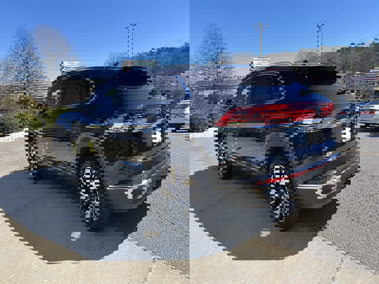 Used 2024 Volkswagen Atlas Cross Sport SEL image 6