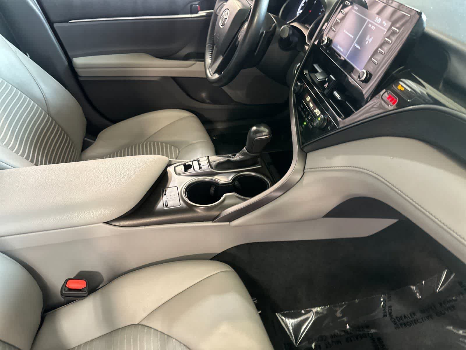 Used 2023 Toyota Camry SE w/ Cold Weather Package AWD/4WD image 16