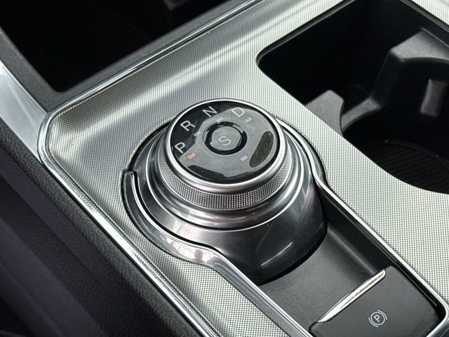 Used 2024 Ford Edge Titanium image 17