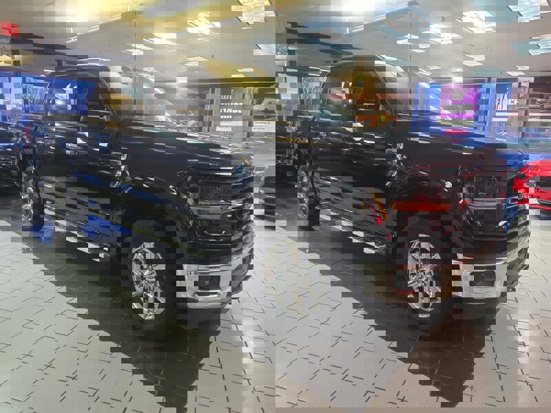 Used 2025 Ford F150 XLT w/ Equipment Group 301A Standard image 3