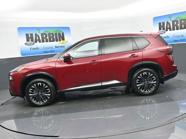Used 2024 Nissan Rogue Platinum image 2