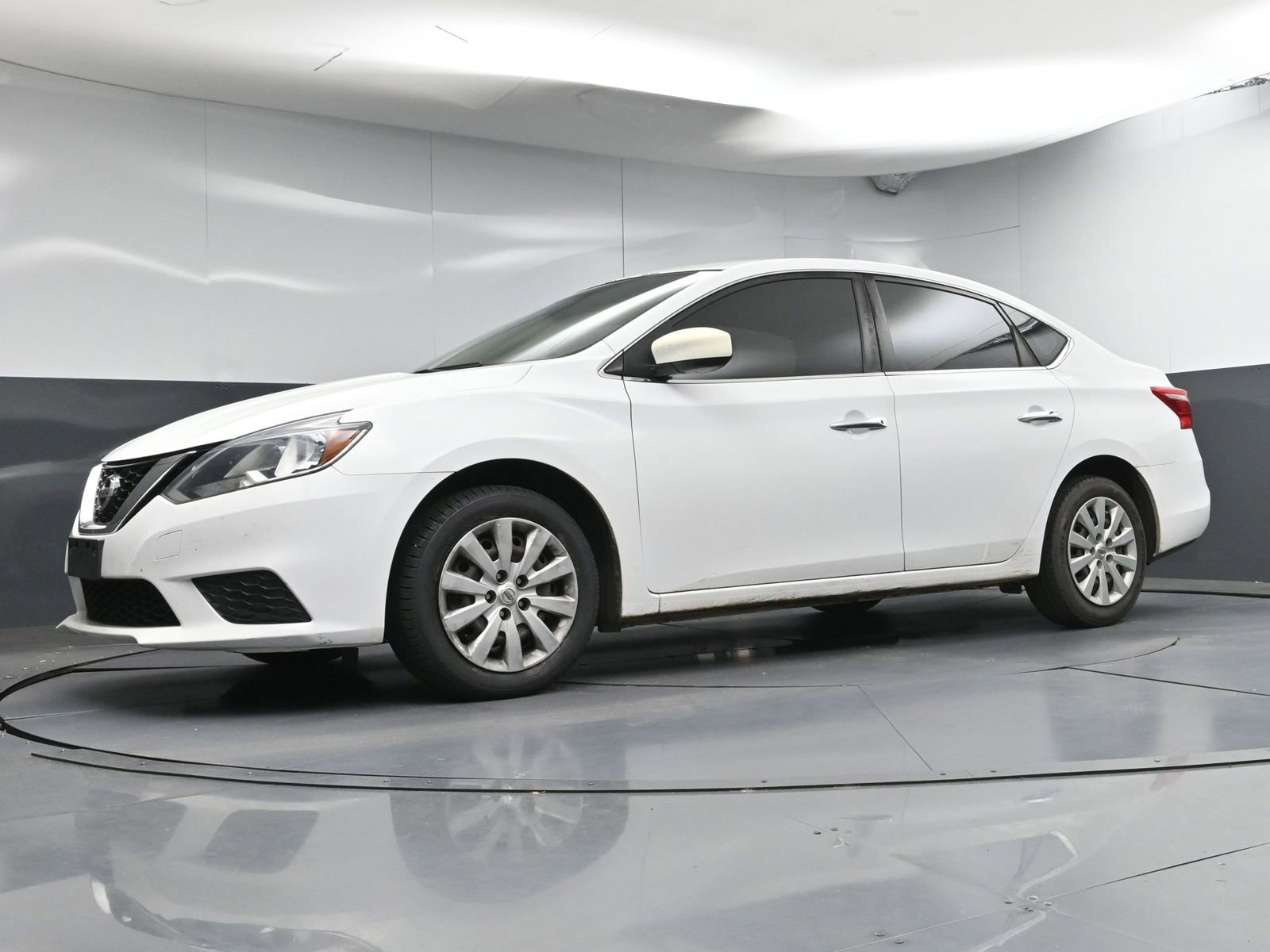 Used 2017 Nissan Sentra S FWD image 17