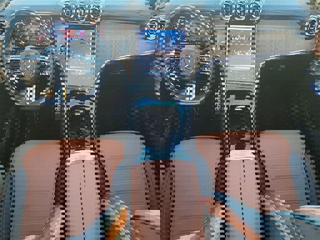 Used 2023 Mercedes-Benz GLC 300 4MATIC image 14