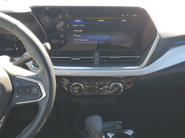 Certified 2024 Chevrolet Trax LT w/ Driver Confidence Package FWD image 17