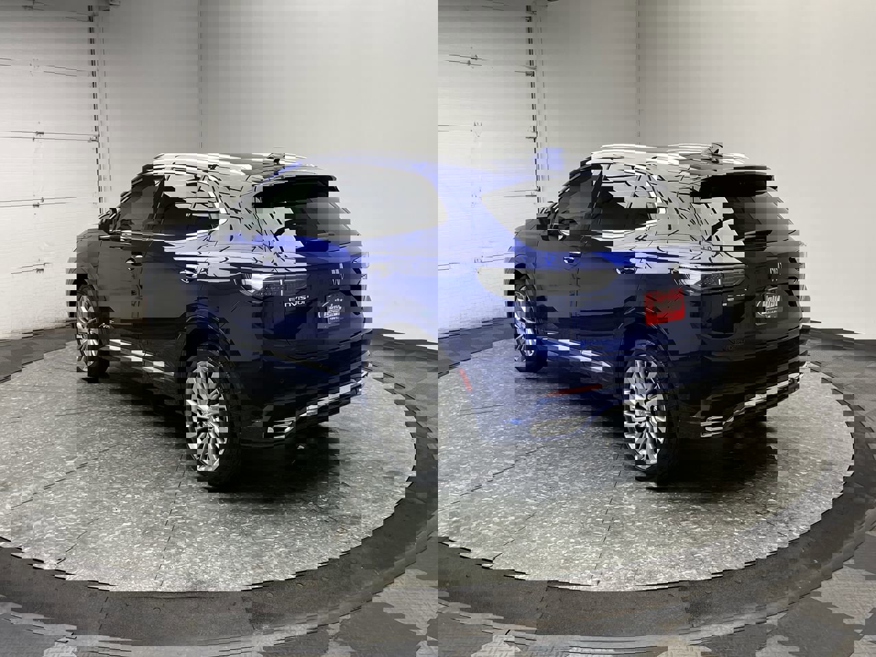 Certified 2024 Buick Envision Avenir image 2