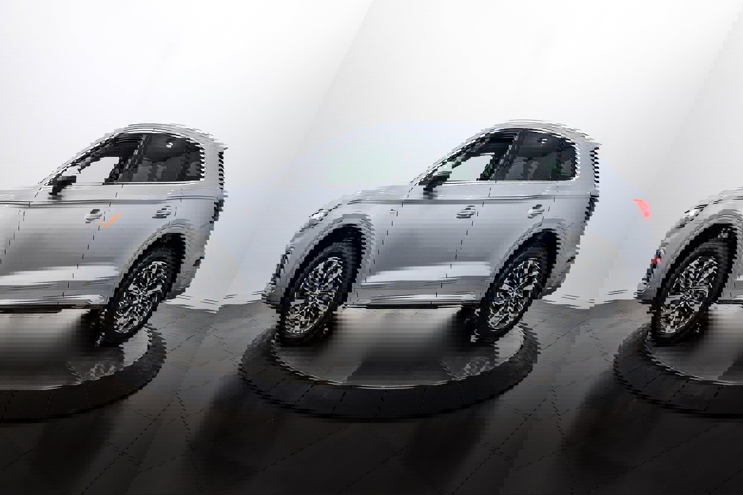 Certified 2023 Audi Q5 2.0T Premium Plus w/ Premium Plus Package image 6