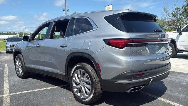 Used 2025 Buick Enclave Preferred FWD image 5