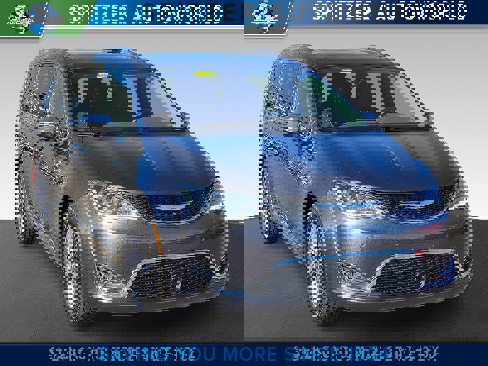 Used 2018 Chrysler Pacifica Limited w/ Tire & Wheel Group