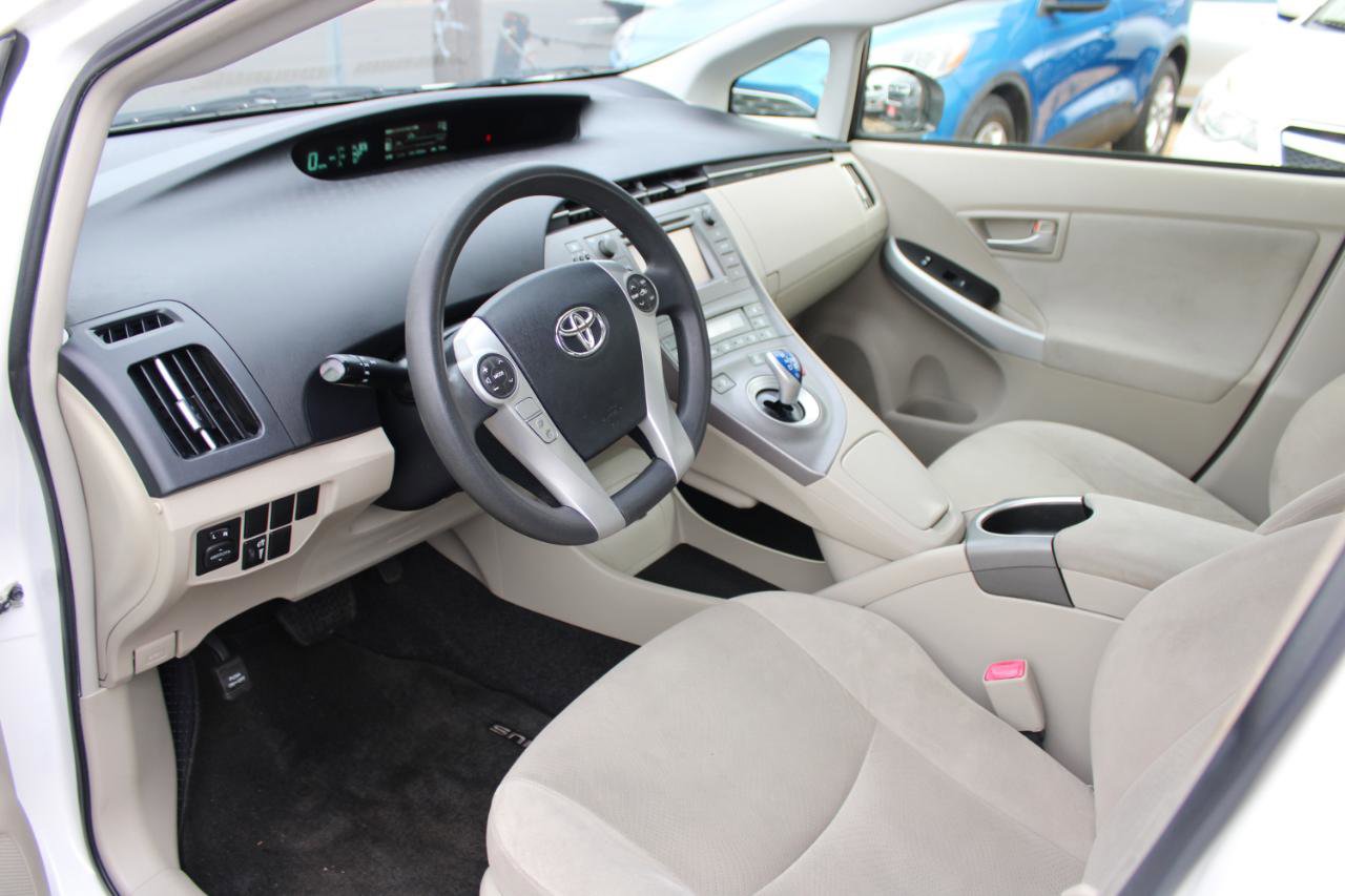 Used 2012 Toyota Prius Two image 11