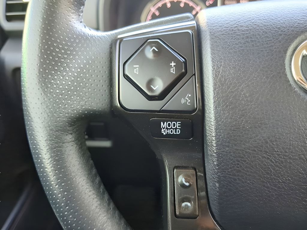 Used 2020 Toyota 4Runner TRD Off-Road image 29