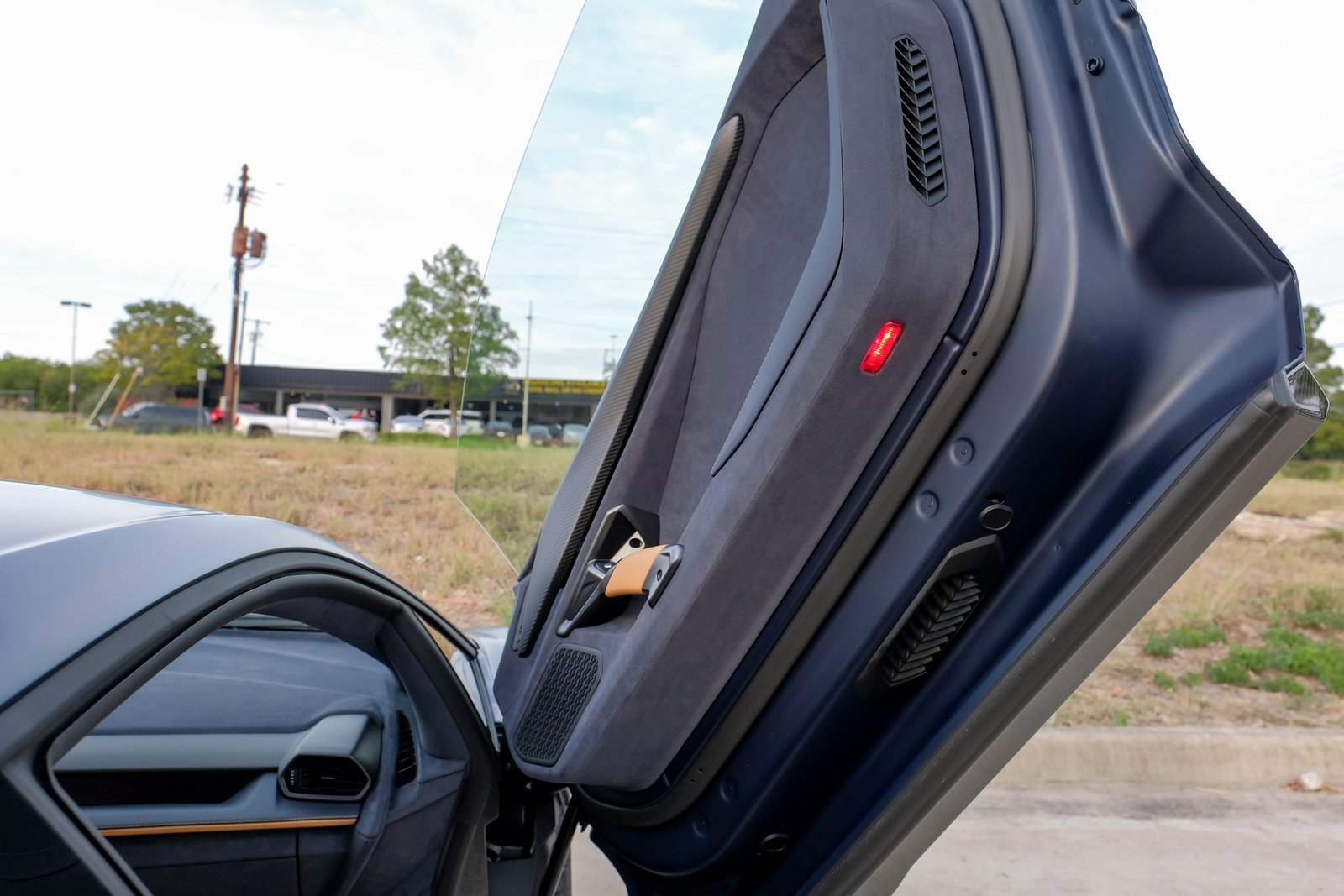 Used 2025 Lamborghini Revuelto image 47