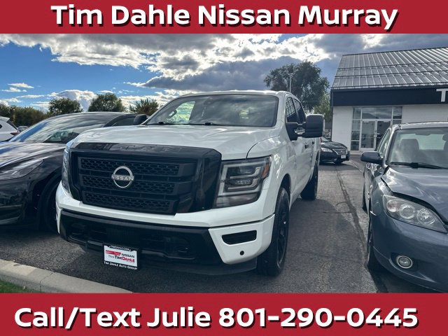 Used 2023 Nissan Titan SV w/ SV Convenience Package AWD/4WD image 4