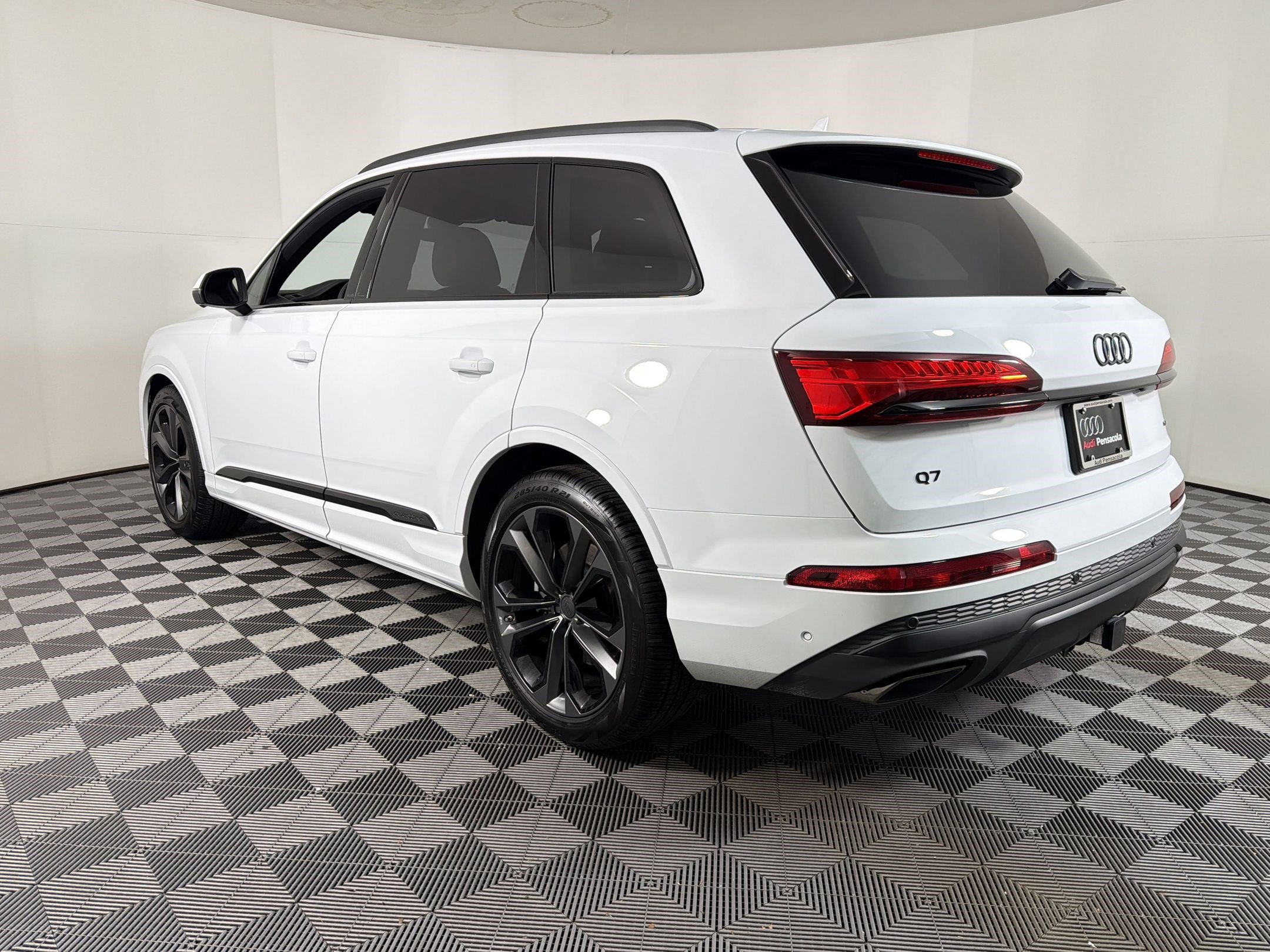 New 2026 Audi Q7 Premium Plus image 3