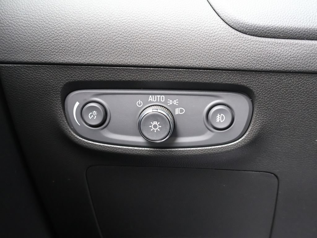 Used 2023 Buick Encore GX Essence w/ Experience Buick Package AWD/4WD image 32