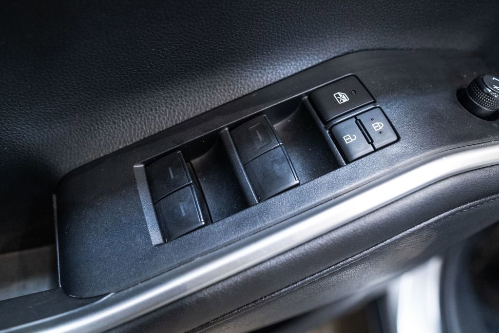 Used 2024 Toyota Highlander LE image 20