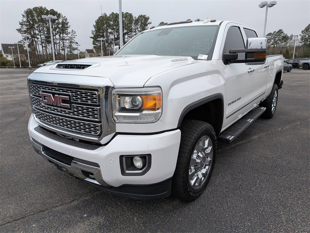 Used 2019 GMC Sierra 2500 Denali w/ Duramax Plus Package image 8