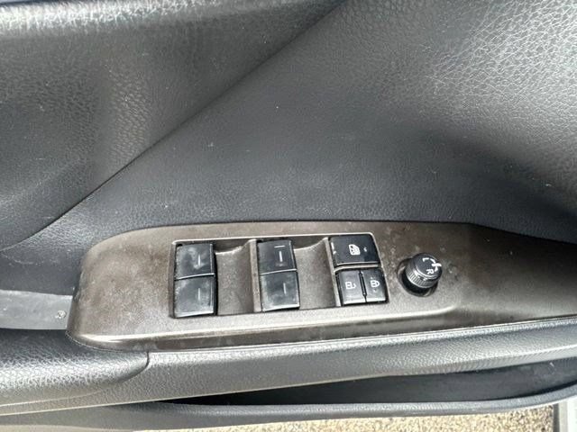 Used 2023 Toyota Camry SE FWD image 12