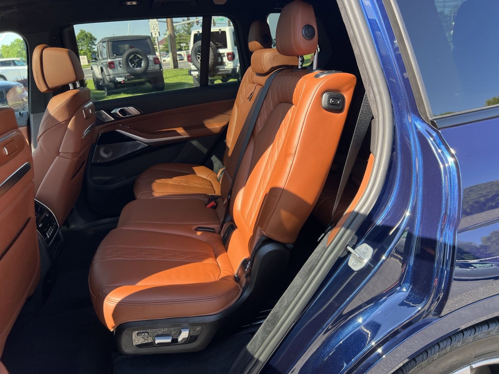 Used 2024 BMW X7 M60i w/ Executive Package AWD/4WD image 25