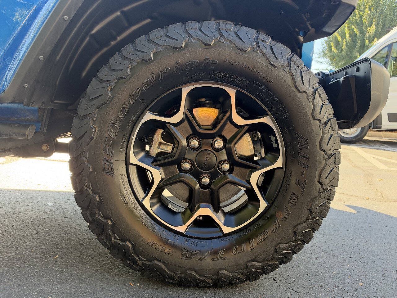 Used 2021 Jeep Wrangler Unlimited Rubicon 4xe w/ Cold Weather Group AWD/4WD image 23