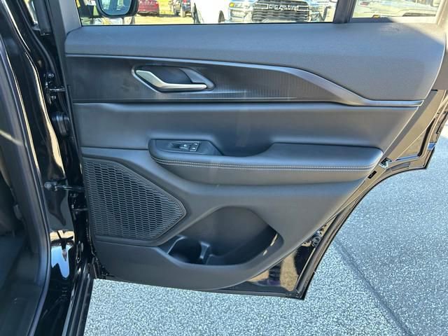 New 2025 Jeep Grand Cherokee 4WD image 27