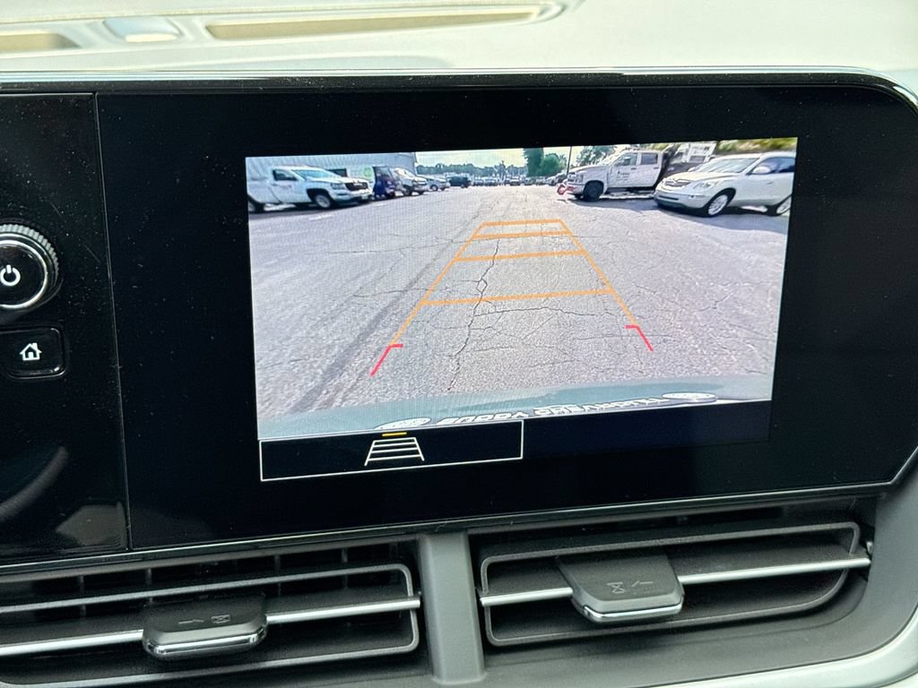 Used 2026 Chevrolet Trax LS FWD image 28