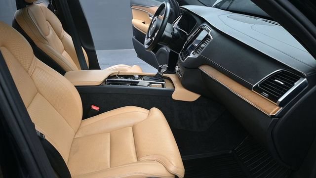 Used 2017 Volvo XC90 T6 Inscription w/ Vision Package AWD/4WD image 12