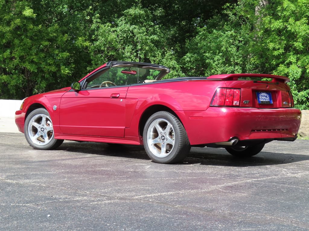 Used 2004 Ford Mustang GT RWD image 6