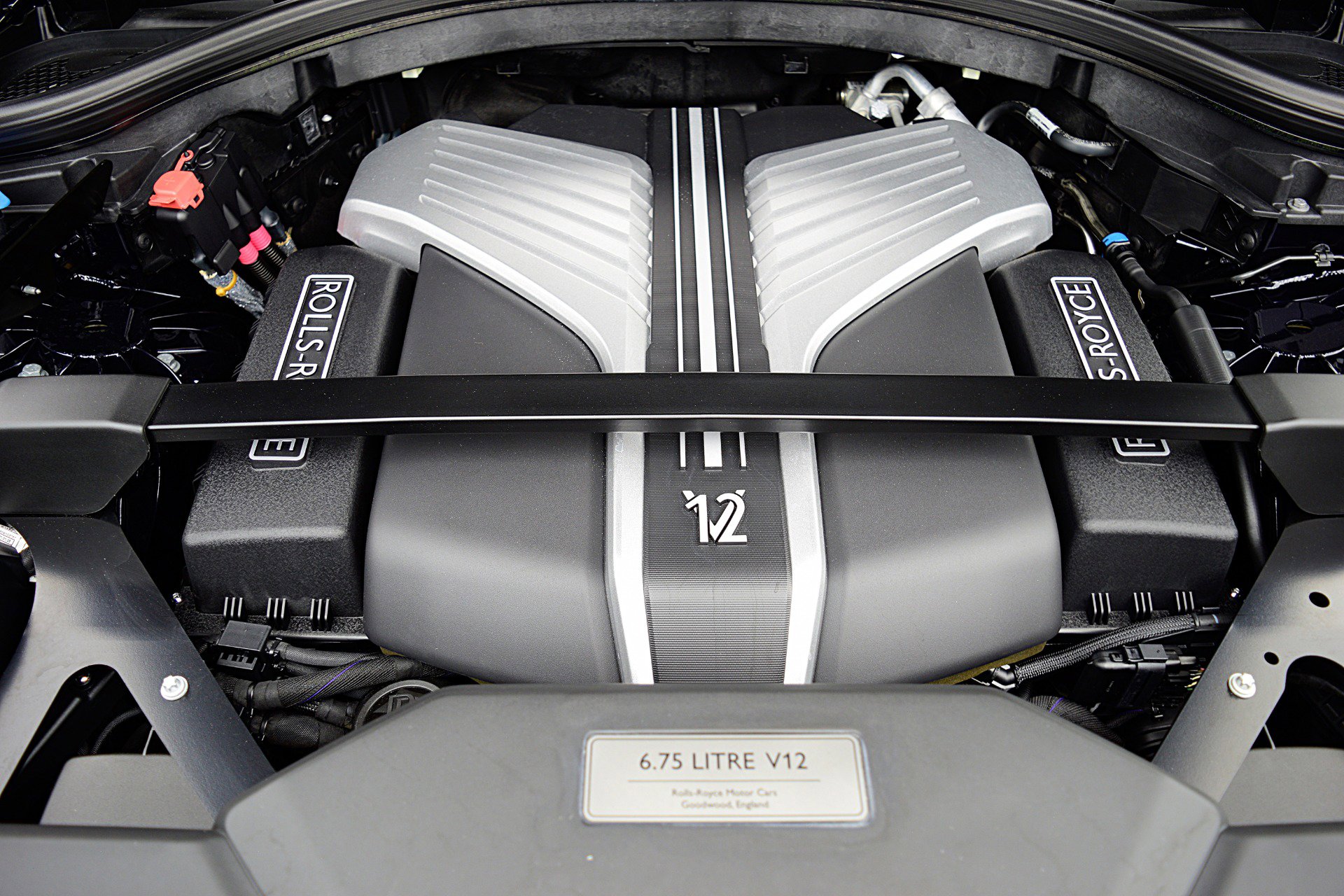 Used 2025 Rolls-Royce Cullinan image 25