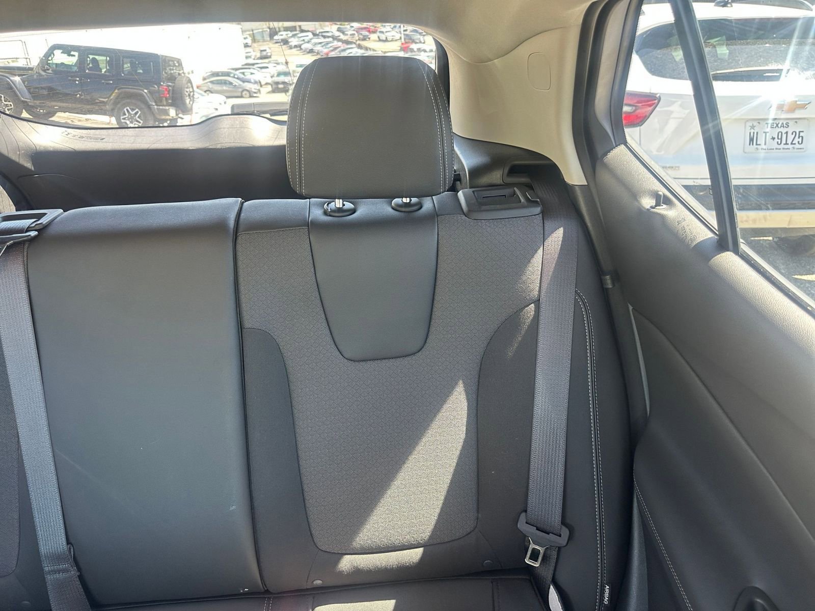 Used 2025 Buick Encore GX Preferred image 36