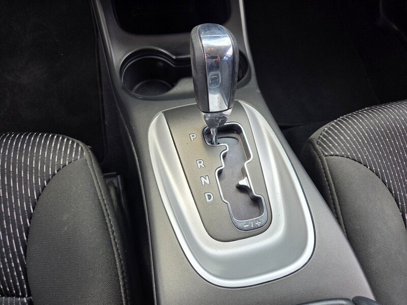 Used 2020 Dodge Journey SE image 17