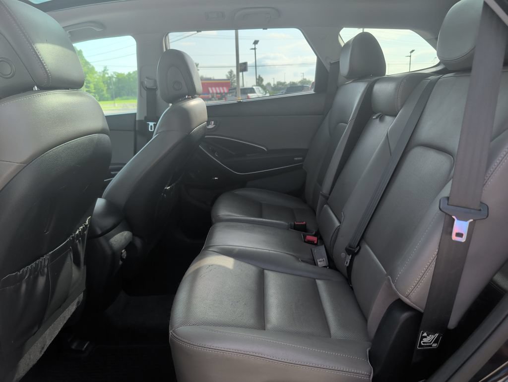 Used 2018 Hyundai Santa Fe AWD image 19