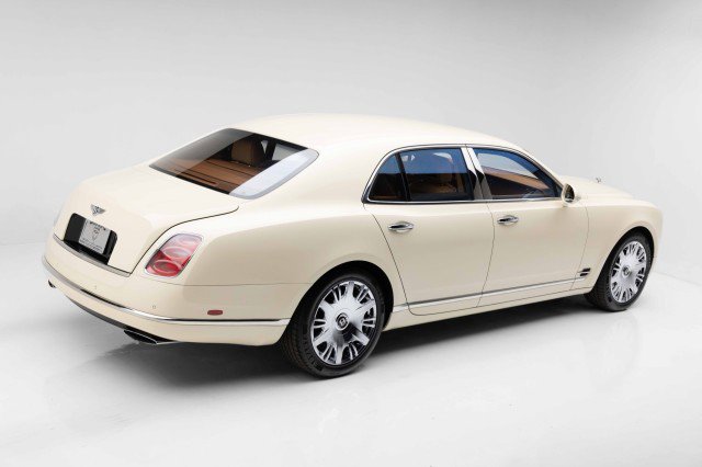 Used 2012 Bentley Mulsanne image 3