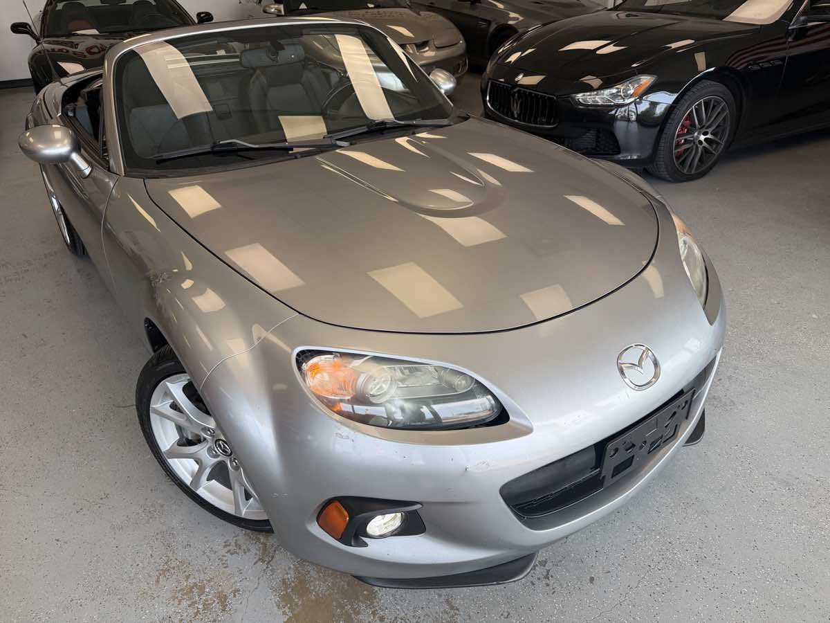 Used 2015 MAZDA MX-5 Miata Grand Touring w/ Premium Package RWD image 12