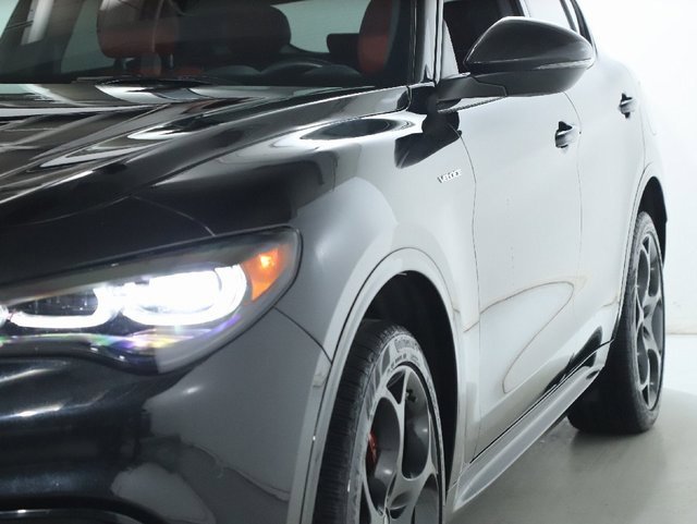 Used 2024 Alfa Romeo Stelvio Veloce image 4