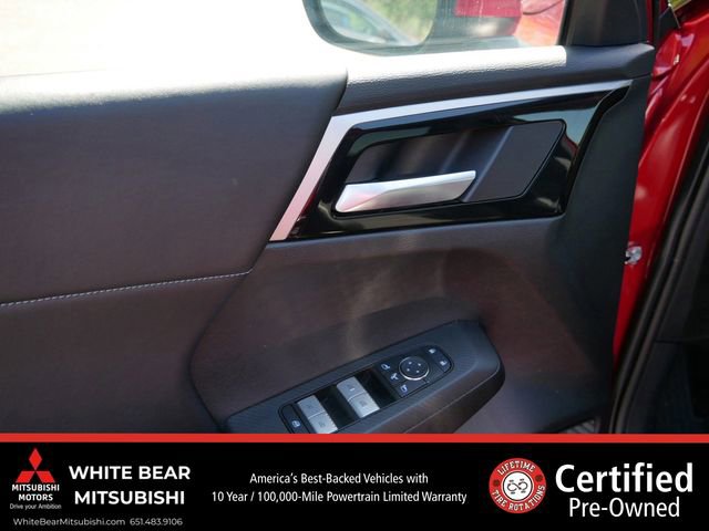 Used 2025 Mitsubishi Outlander SE AWD/4WD image 15