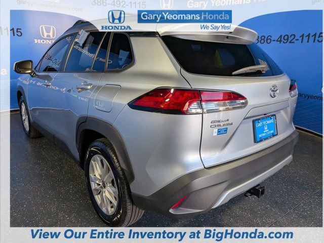 Used 2022 Toyota Corolla Cross LE image 8