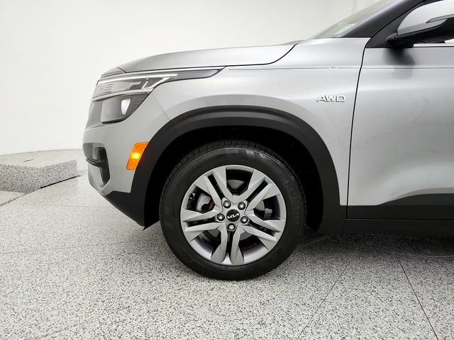 Used 2023 Kia Seltos S AWD/4WD image 29