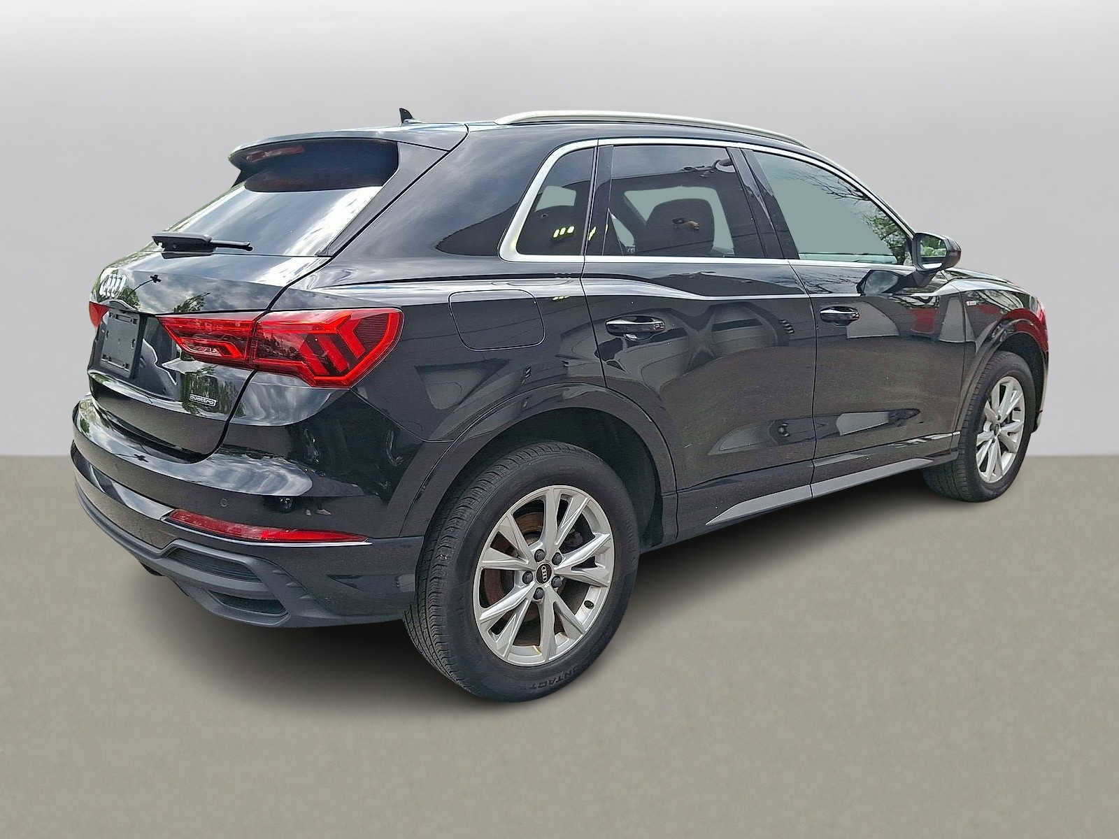 Certified 2024 Audi Q3 2.0T Premium w/ Convenience Package AWD/4WD image 25