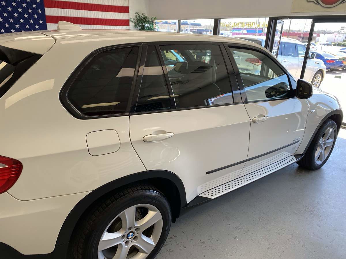 Used 2010 BMW X5 xDrive30i image 12