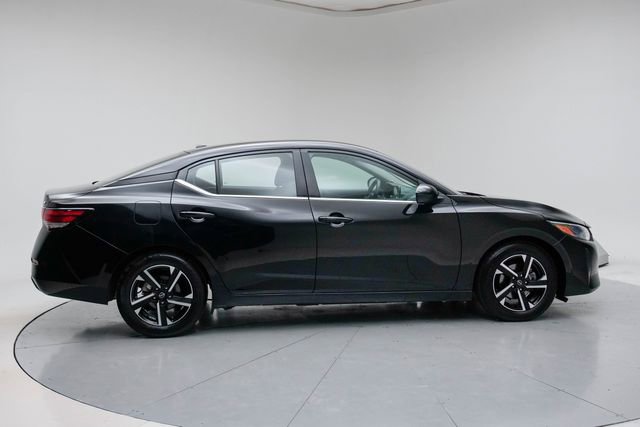 Used 2024 Nissan Sentra SV FWD image 8